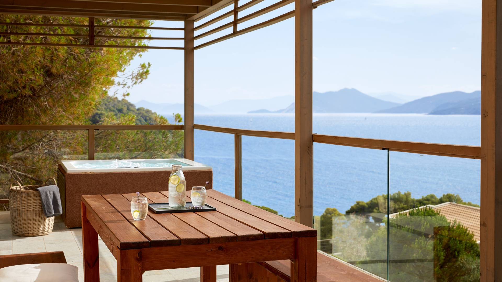 Premium Suite Hot Tub Elivi Skiathos